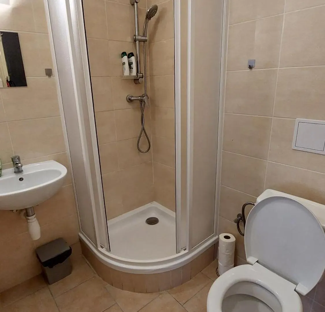 Hostel Bonvolon Prague