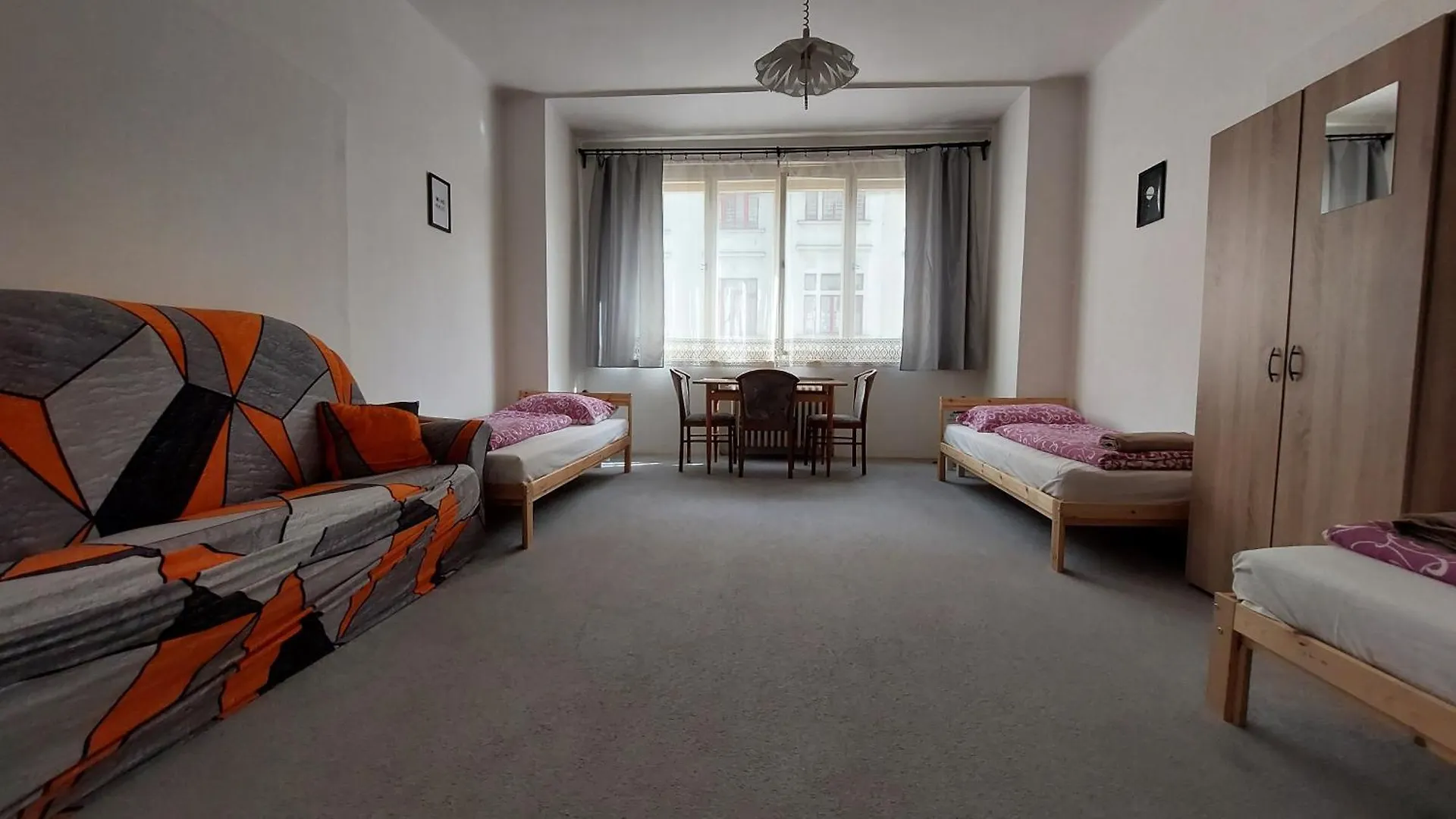 Hostel Bonvolon Prague