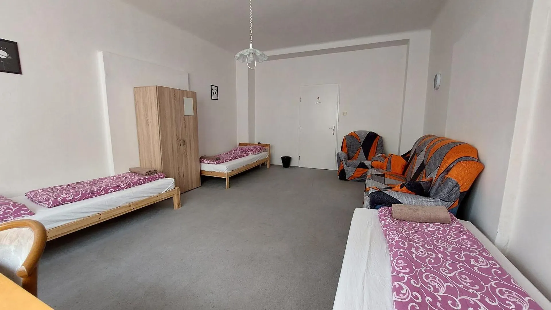 Hostel Bonvolon Prag Tjeckien