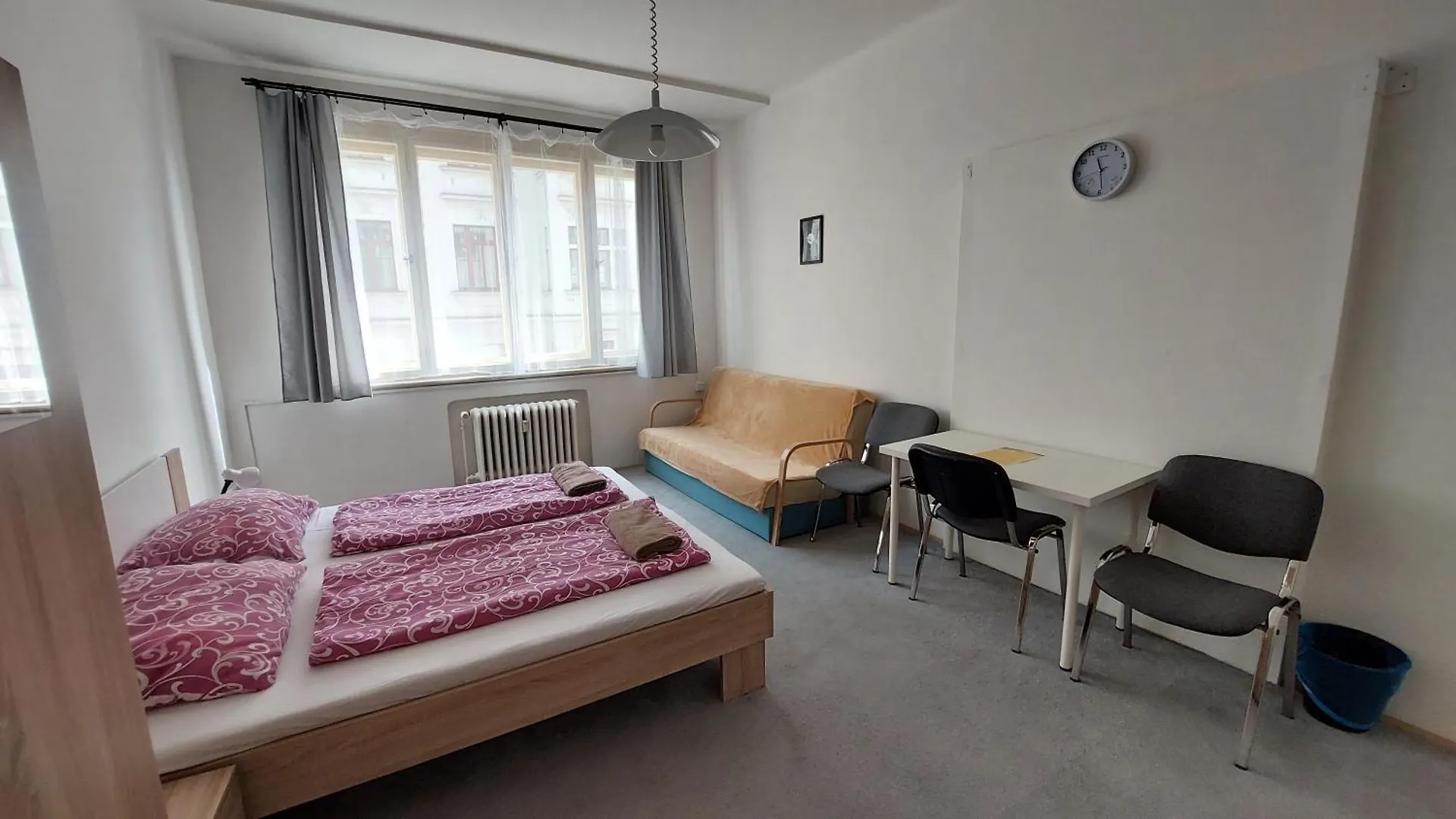 Hostel Bonvolon Prague 3*,  Czech Republic