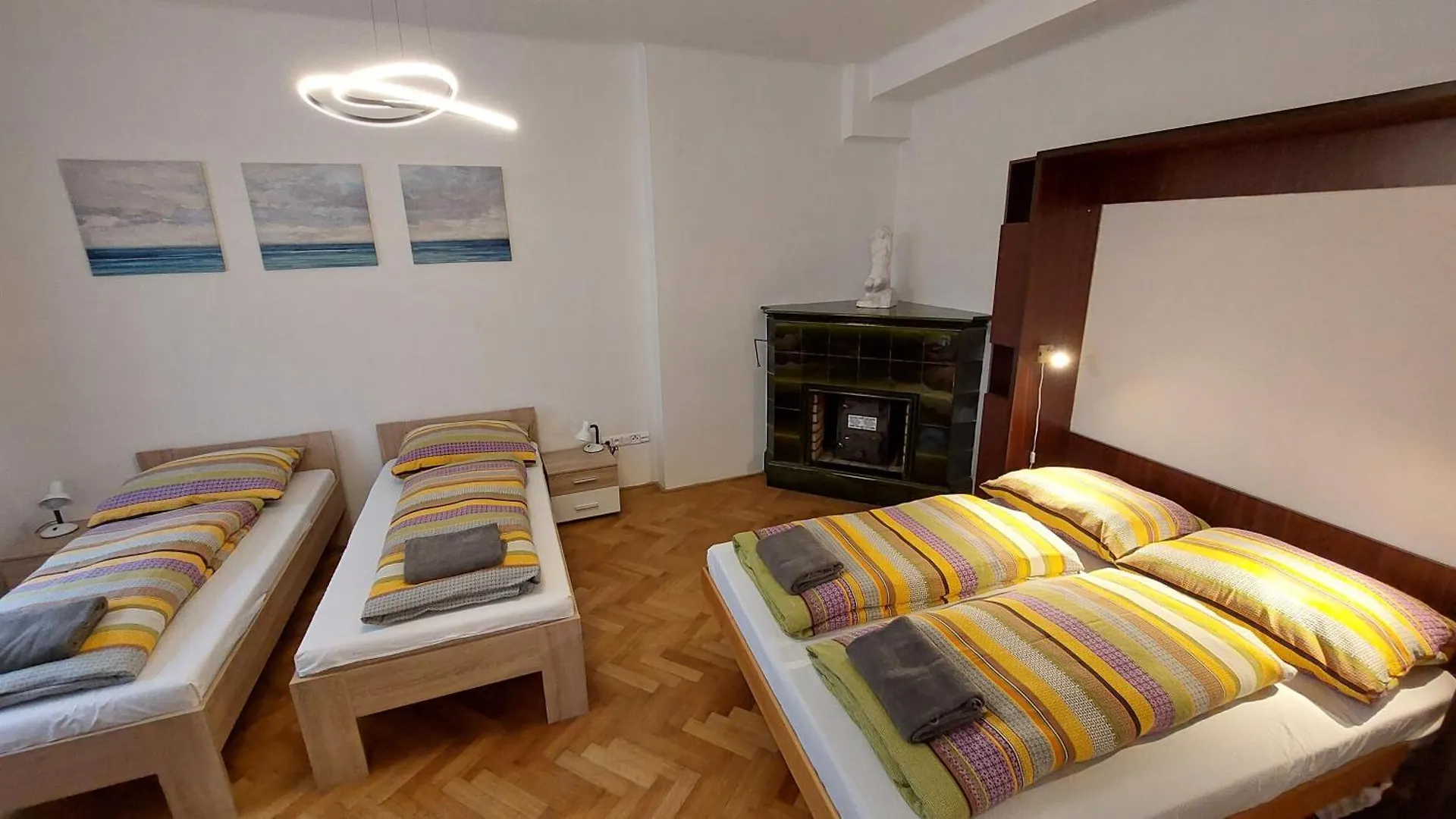 *** Hotell Hostel Bonvolon Prag Tjeckien