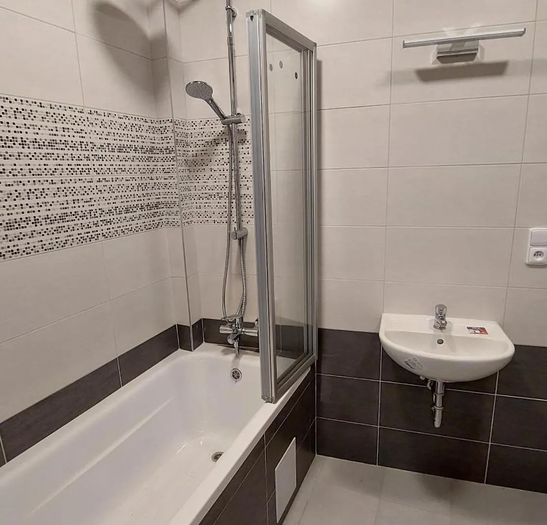 Hotel Bonvolon Praha 3*,