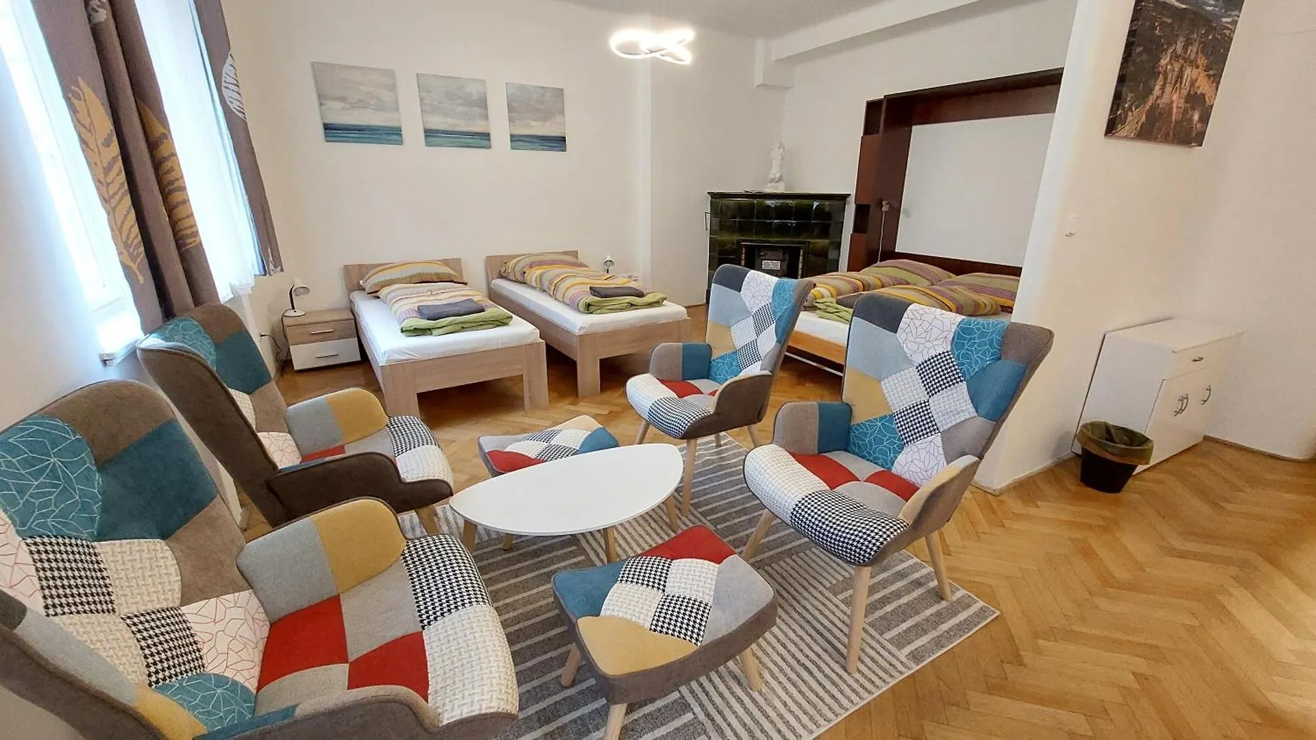 Hostel Bonvolon Prague 3*,